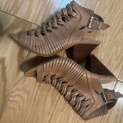 Vince Camuto, tan leather sandals