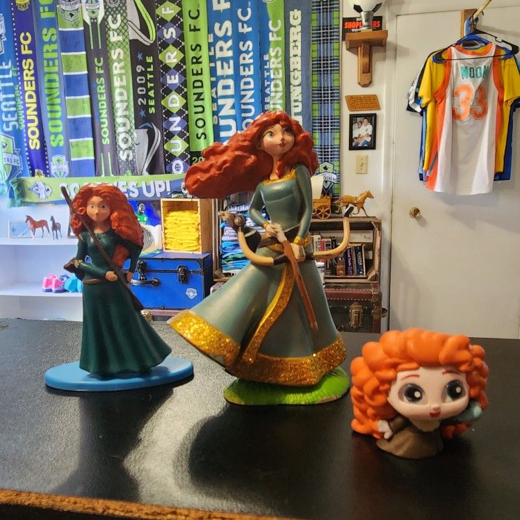 Disney Brave Merida Figure Bundle