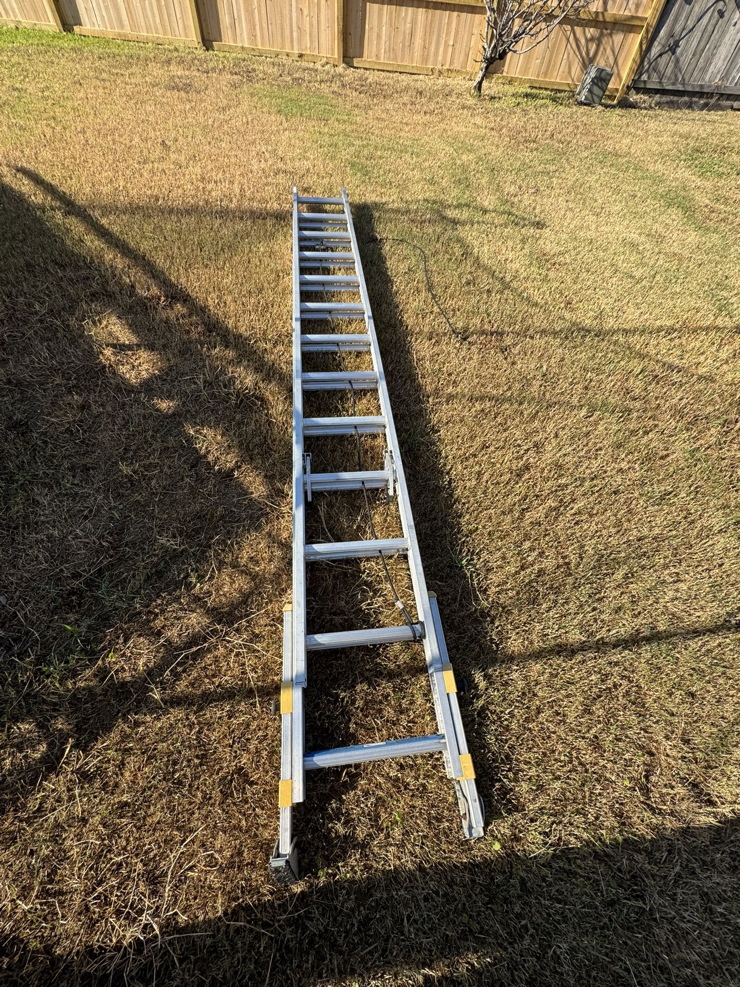 Werner 28 ft. Aluminum D-Rung Equalizer Extension Ladder