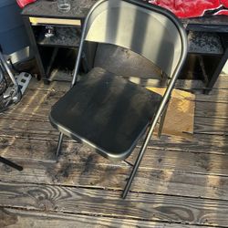 Folding chairs 