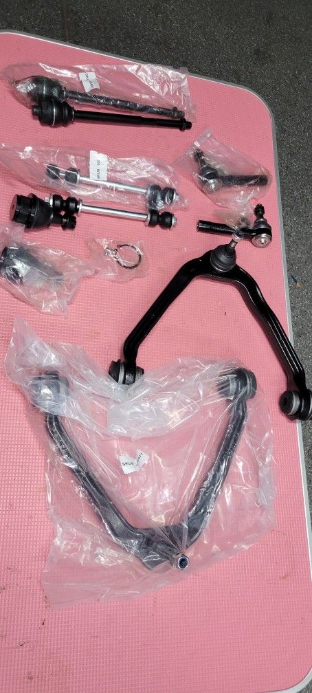 1999----2006. Chevy Silverado, Tahoe / GMC Sierra, Yukon 10 Piece Front Suspension Rebuild Kit