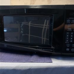 GE Turntable Microwave