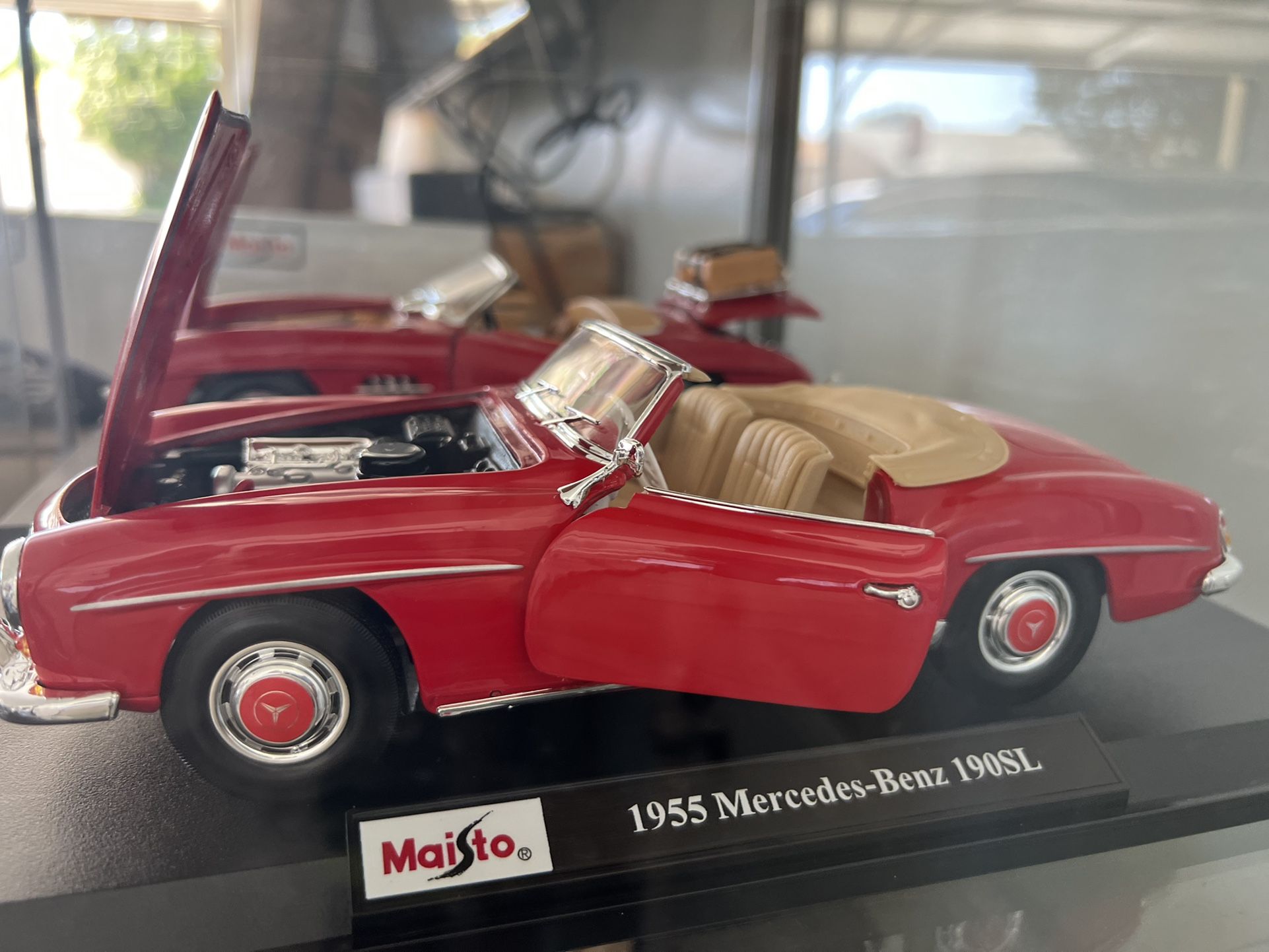 Mercedes 190SL Toy Car 1/18 New