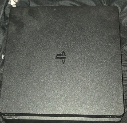 Playstation 4 With Games And Controller