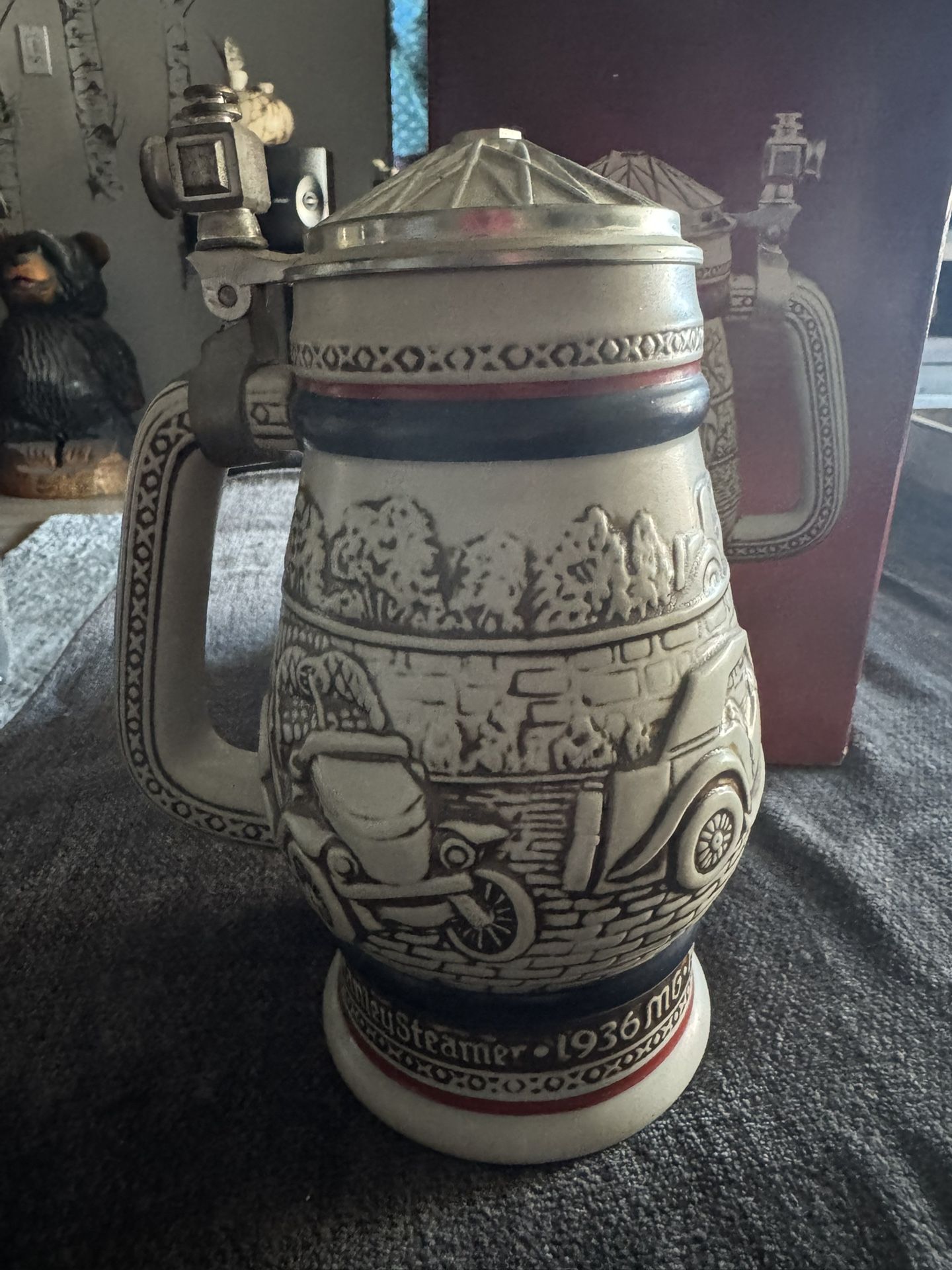 AVON Car Classics Stein
