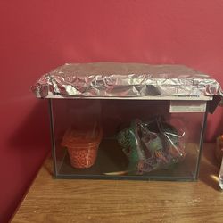Fish Tank /And Other Ítems in photos Included