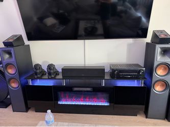 Entertainment center