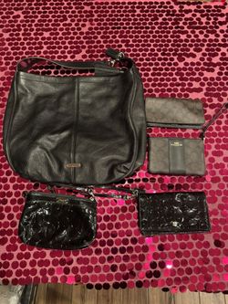 Selling A Bundle Of Coach Purses