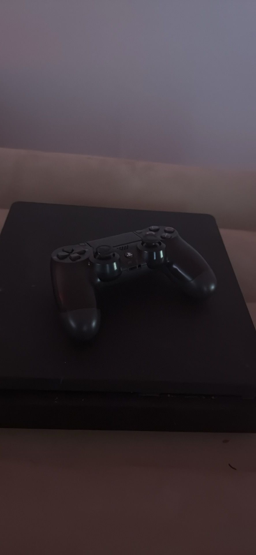 PlayStation 4, Slim, Black, 500 GB.