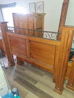 Bedroom set queen