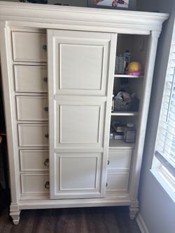 Chifforobe/Armoire