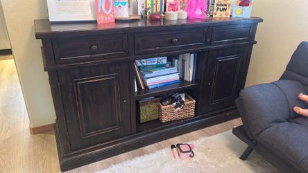 Side board/buffet