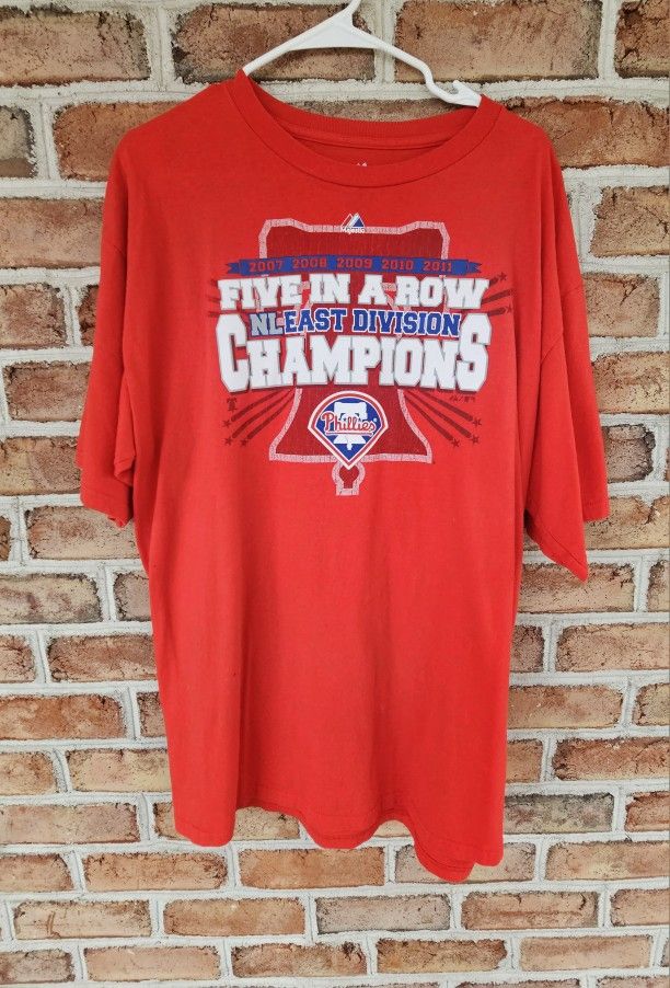 PHILADELPHIA PHILLIES 5 IN A ROW XL T-SHIRT