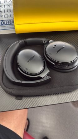 Used Bose QuietComfort Wireless Noise Cancelling Headphones