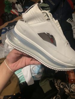 Brand new airmax 720 woman’s Nike sandal size 5.5 women’s