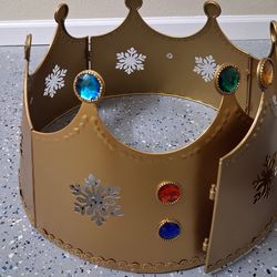 Giant crown decoration