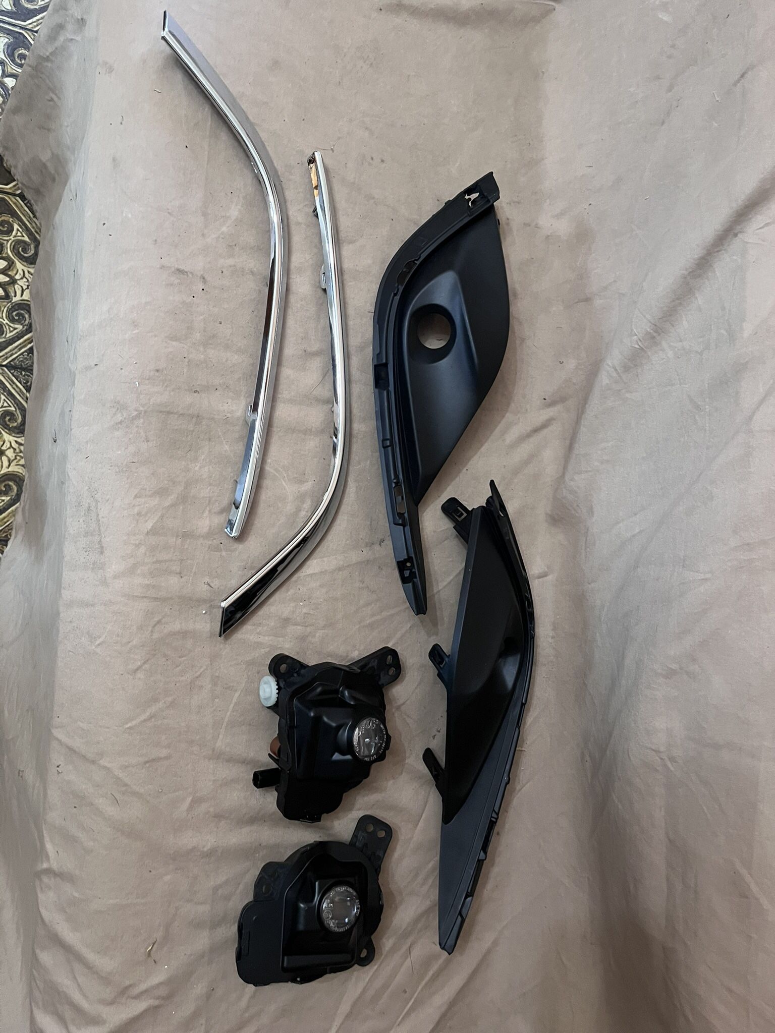 Mazda 6 2016-17 Front Bumper Driving LED Fog Lights And Covers