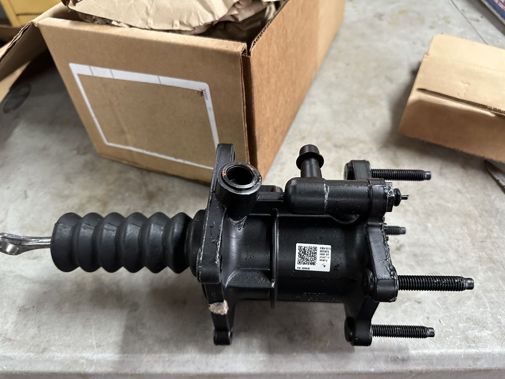 Ford Heavy duty truck hydraulic booster