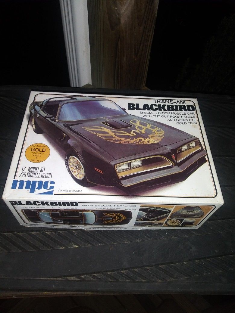 Vintage MPC Blackbird Firebird 1/25 Scale Car Model Kit. Unbuilt. One Owner.