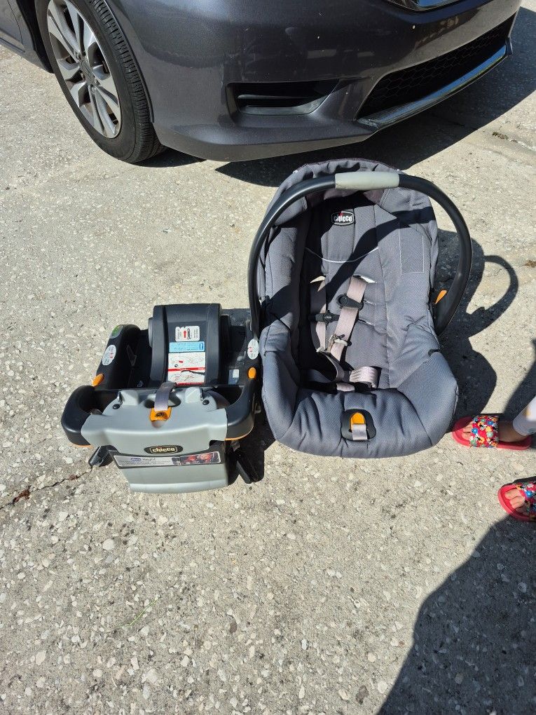 Chicco Car Seat with Base