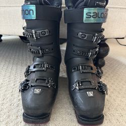 Salomon Women’s Ski Boots – 100W – Size 24 / 24.5