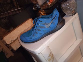 Female shoes 9-10 in size