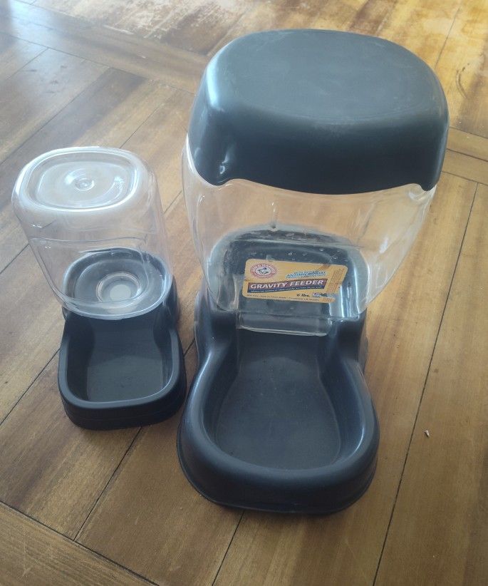 Gravity Feeder And Water Dispenser For Animals
