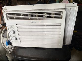 Small midea window air conditioner works good