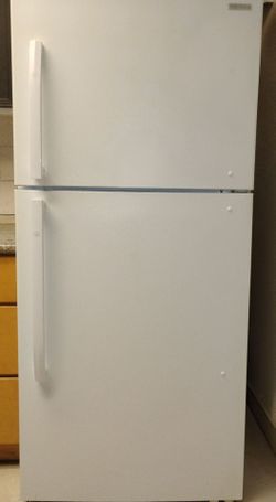 INSIGNIA REFRIGERATOR