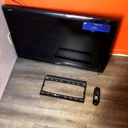 Used 40 inch sharp TV $75