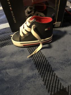 Tommy Hilfiger Size 1 Shoe