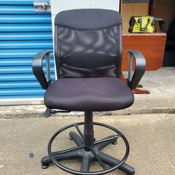Mesh Back Stand Office Chair $80 (Good Condition)