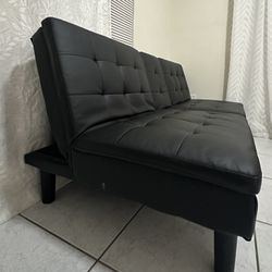 Black Leather Futon (Sofá Cama)
