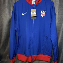 Nike USA jacket Size Medium NEW 