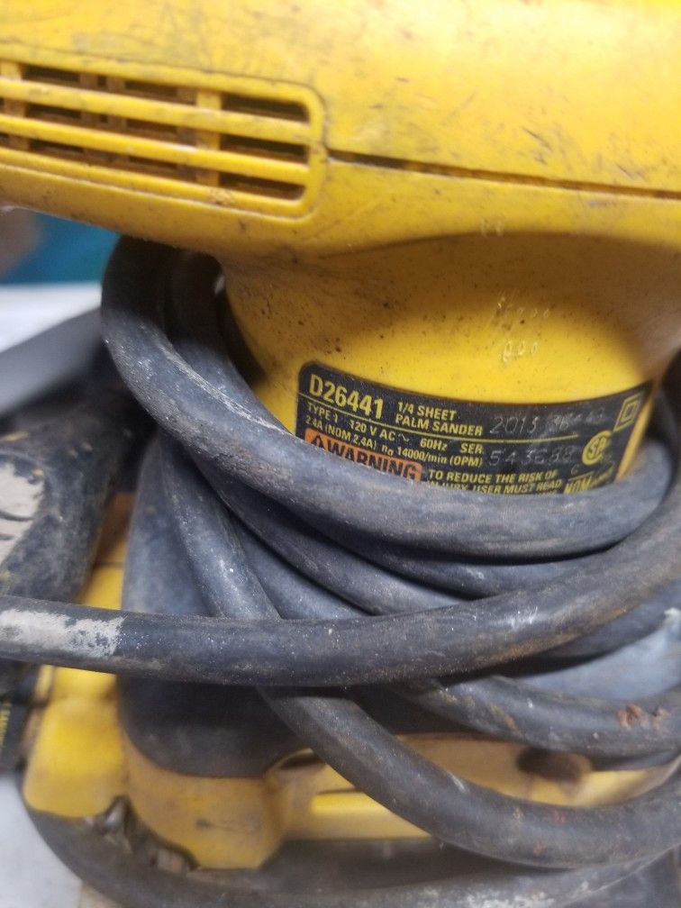 Dewalt 1/4 Palm Sander