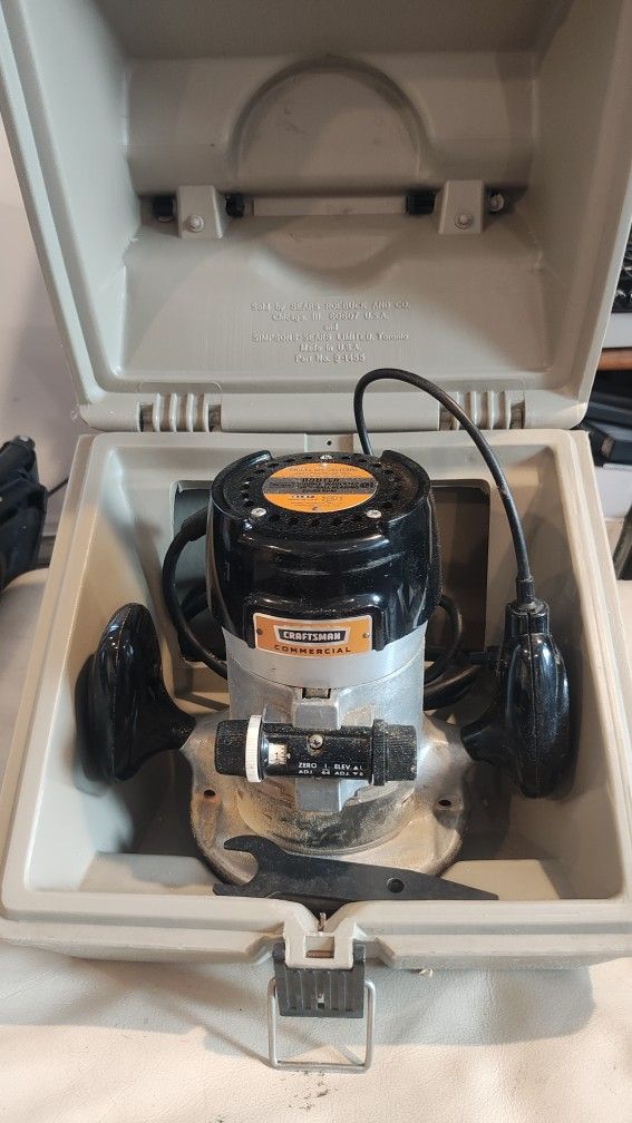Craftsman Router With Hard Case
