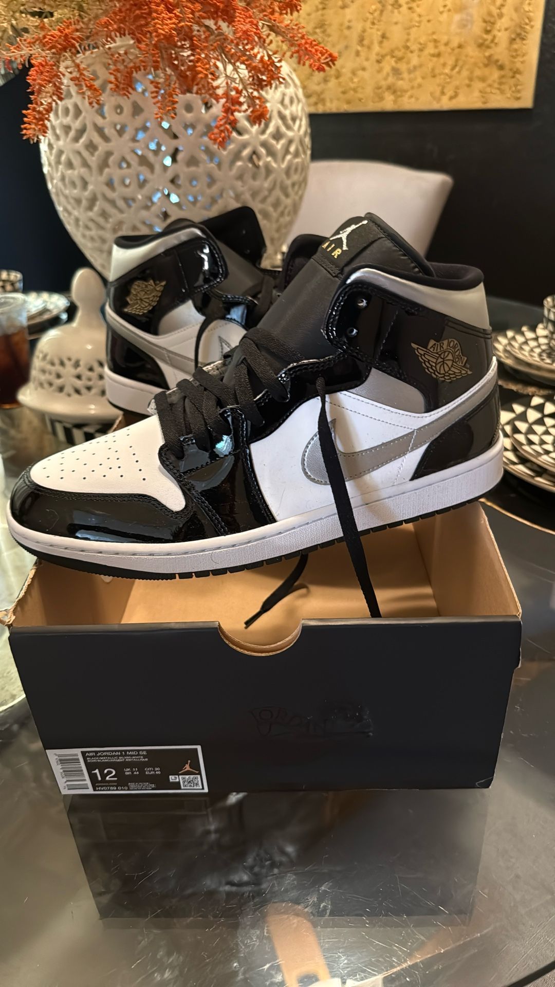 Nike Air Jordan 1 Mid SE