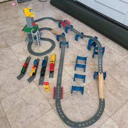 Imaginarium Toys R Us Remote Control Train With Crane
