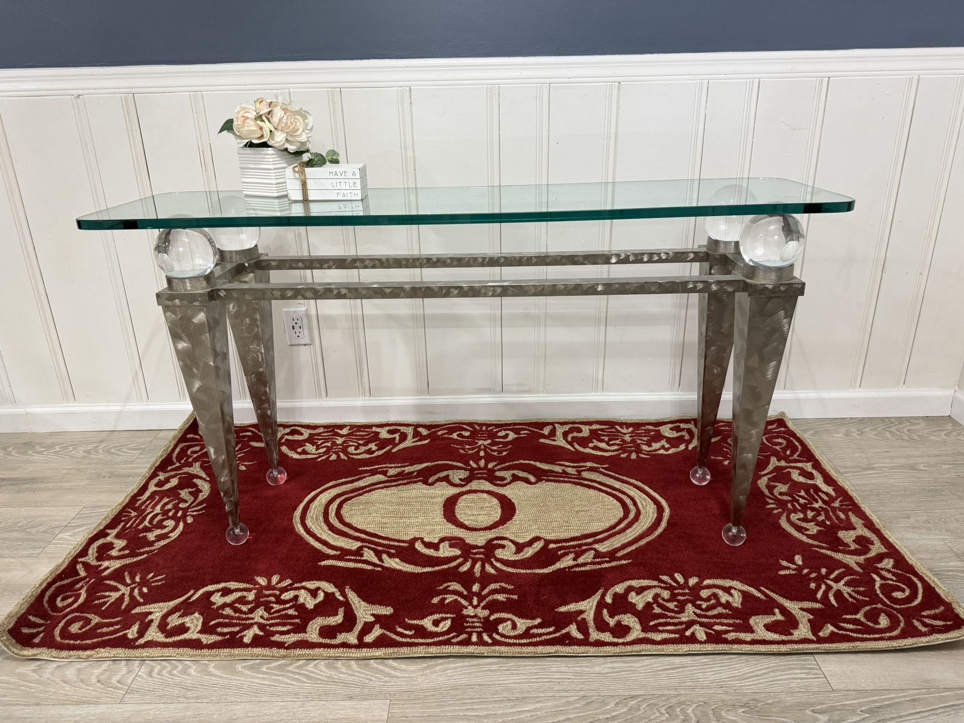 Must See Stunning Console/ Entry Way Table