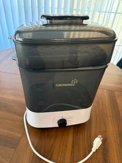 BARELY USED GROWNSY BOTTLE STERILIZER