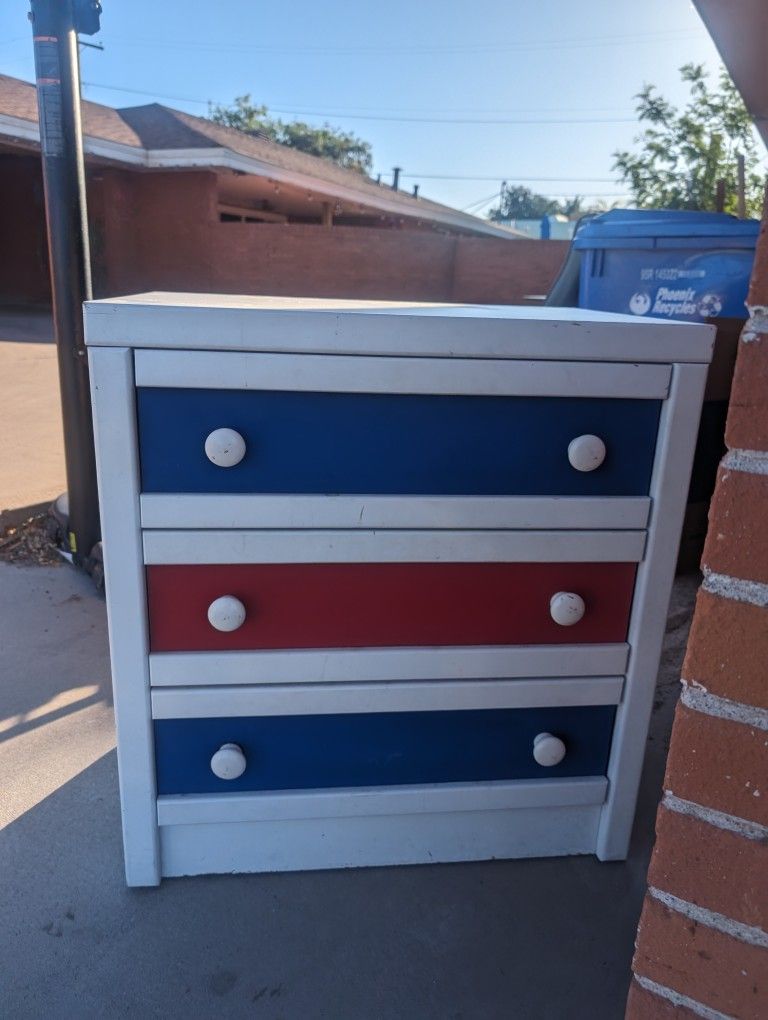 3 Drawer Kid Dresser