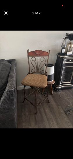 Swivel stool chair
