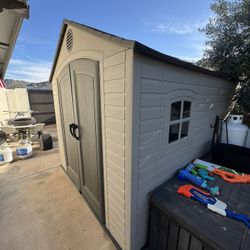 Rubbermaid Shed 9.5’ long 7.5’ wide 