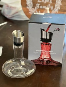 Wine breather carafes