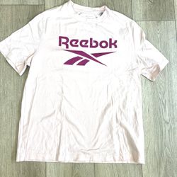 T Shirt Size M Brand New ! 