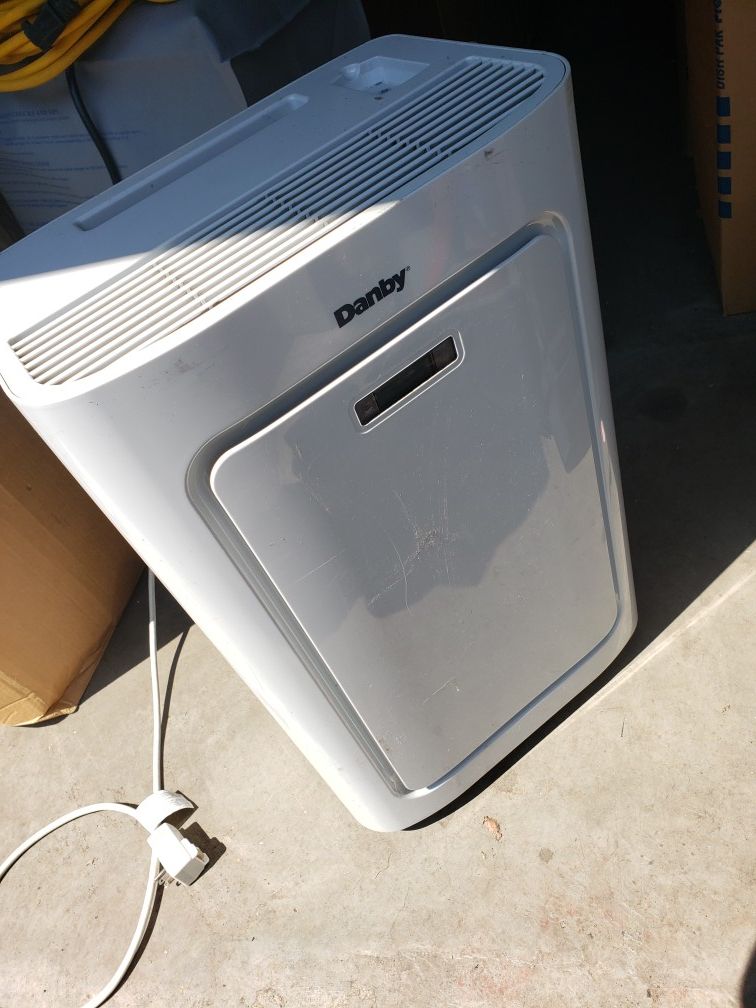 Danby DPAC8KDB 8000 BTU Portable Air Conditioner for Sale in Hillsboro