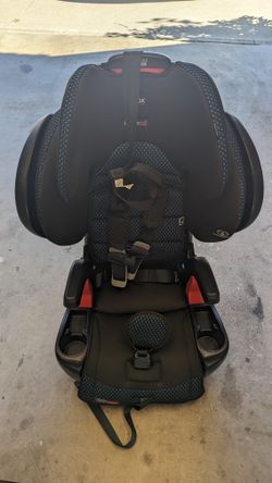 Britax Pinnacle ClickTight Seat With SafeCell Impact Protection system