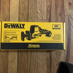 Dewalt One -Handed Reciprocating Saw (Tool Only)