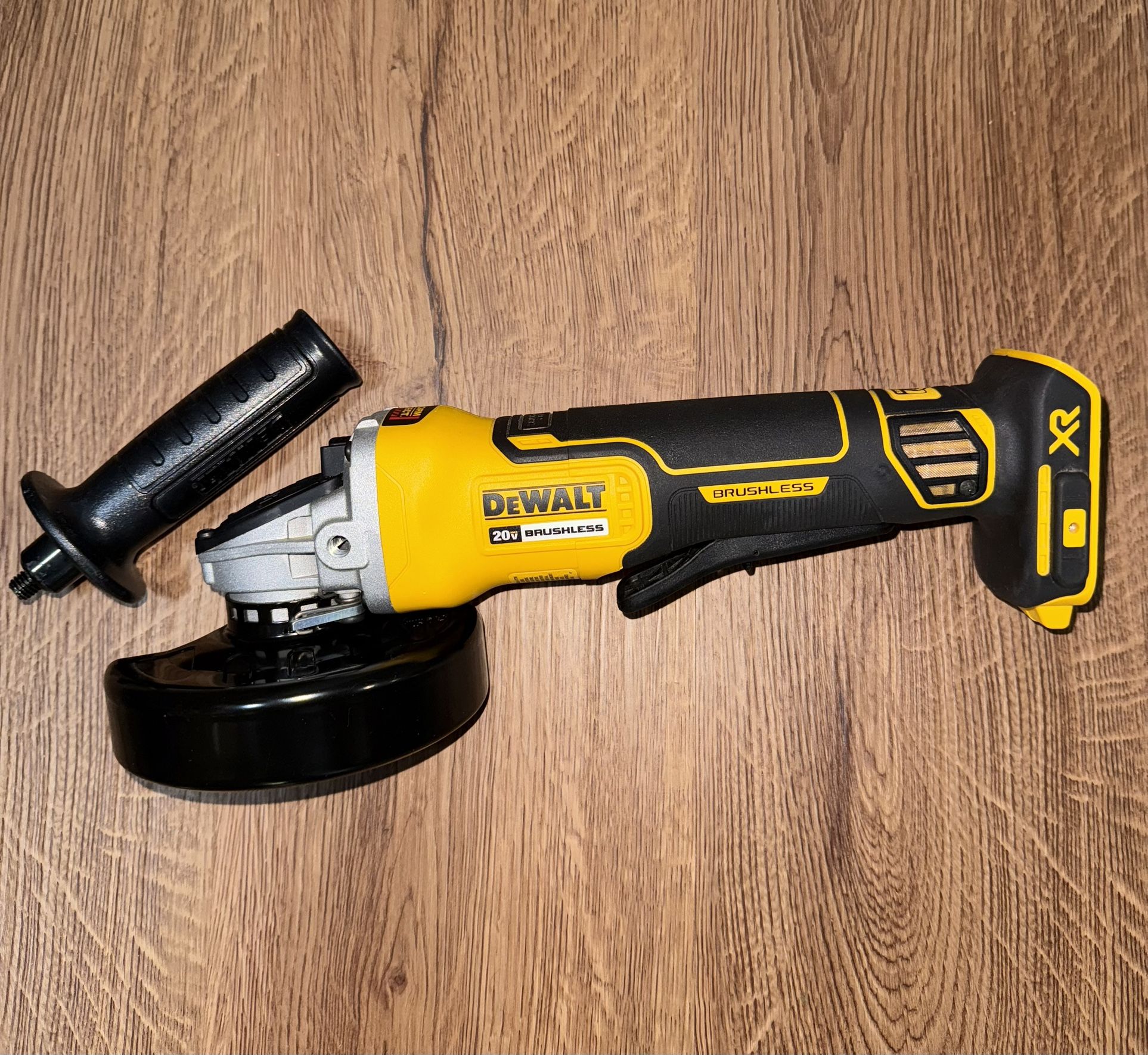 Dewalt 20v Max Angle Grinder DEWALT Angle Grinder DCG405N 20V