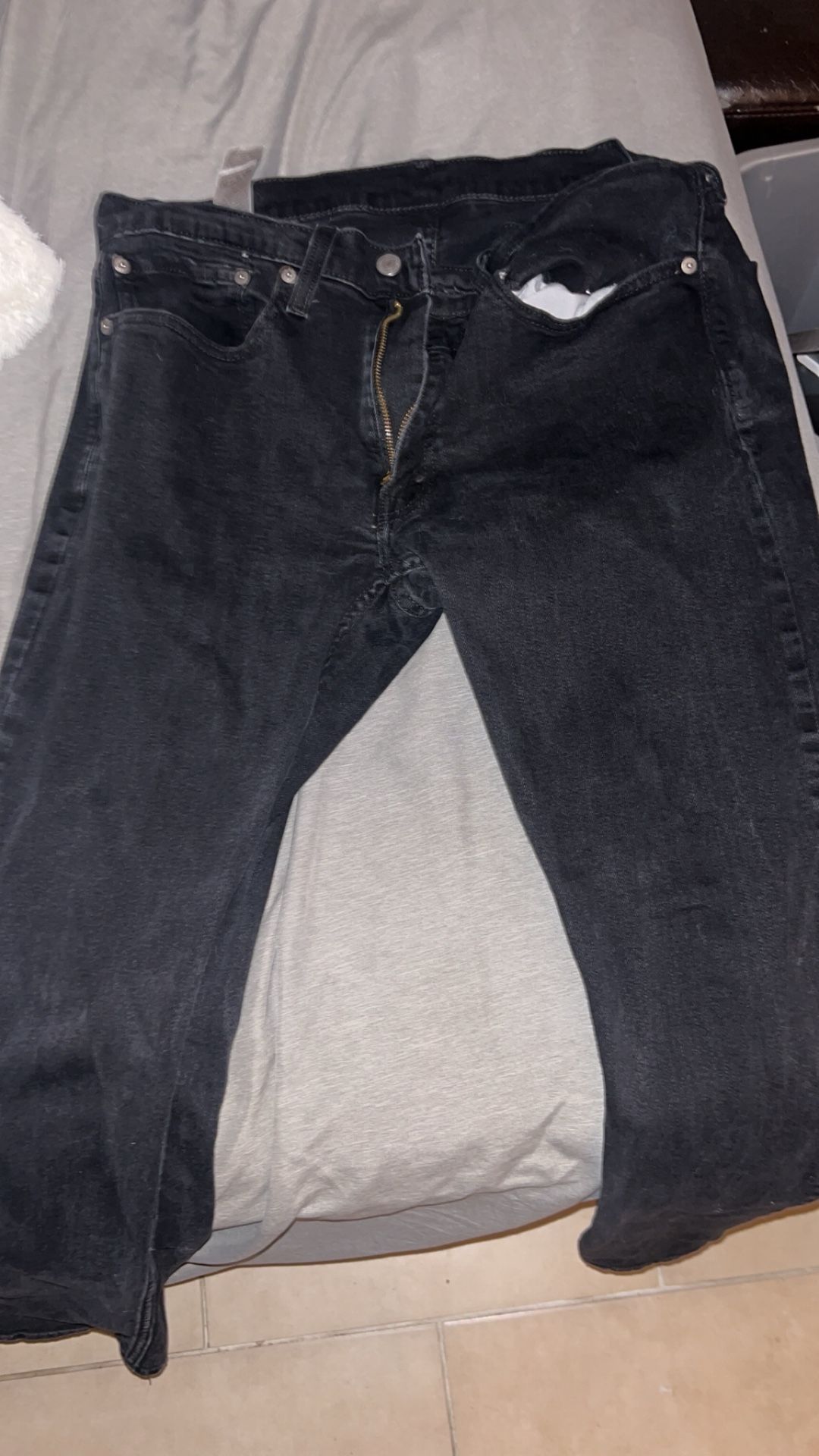 Black Levis Jeans 34/30